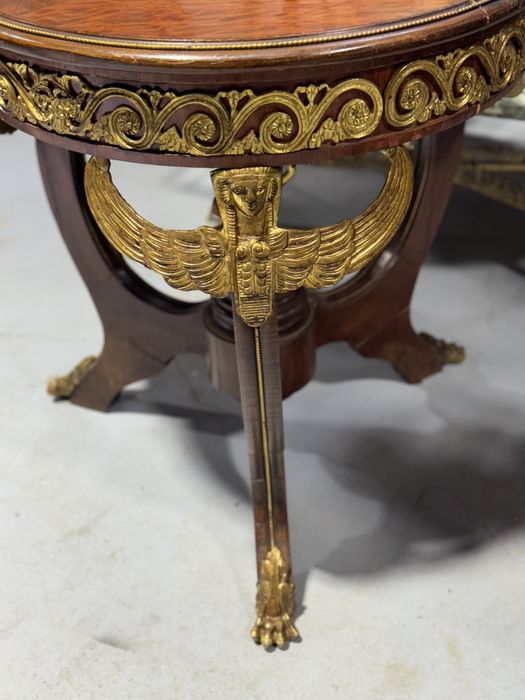 Masa stil empire din lemn masiv, cu ornamente bronz