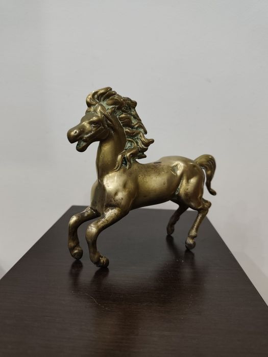 Винтидж месингова статуетка кон – масивен месинг