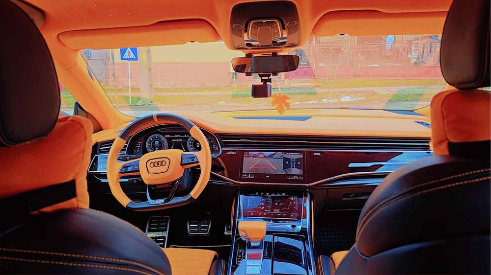 Audi Q8 HIBRID (DIESEL+Electric )