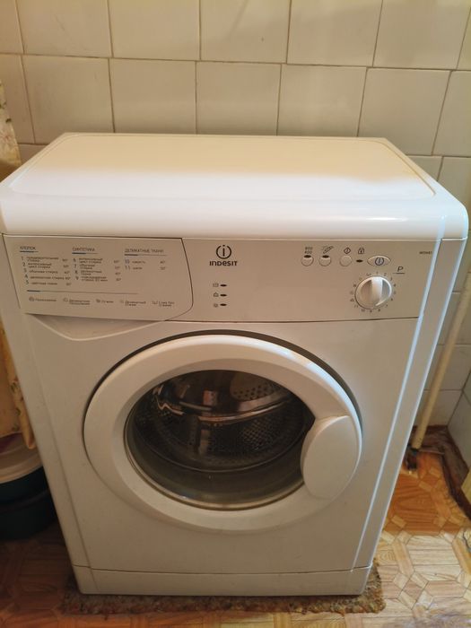 Стиральная машина Indesit