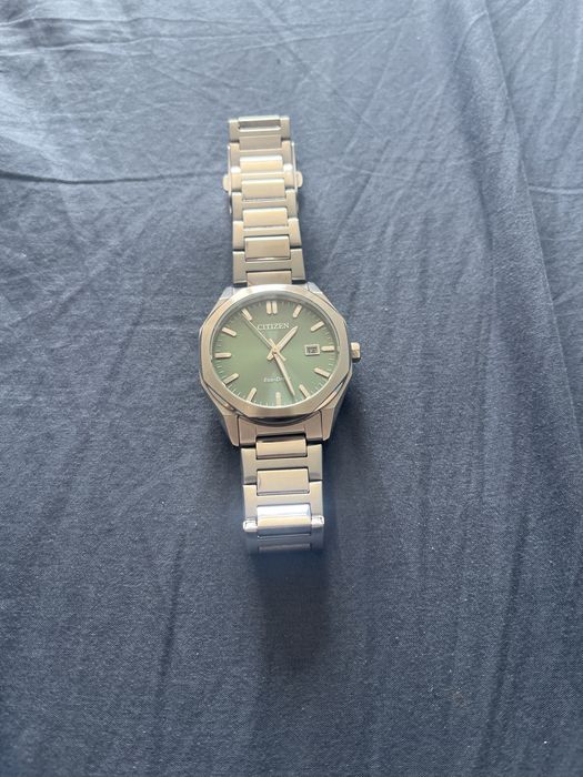 Часовник Citizen сапфир кристал
