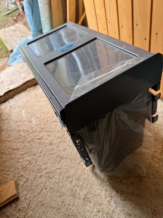Кош за вграждане 30L плавно прибиране с планка за чело разделен 20L + 10L - за шкаф 300 мм