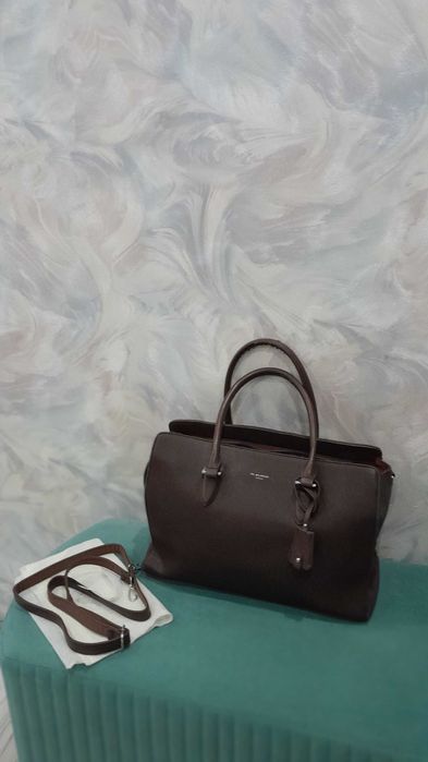 Продам мессенджер сумку David Jones