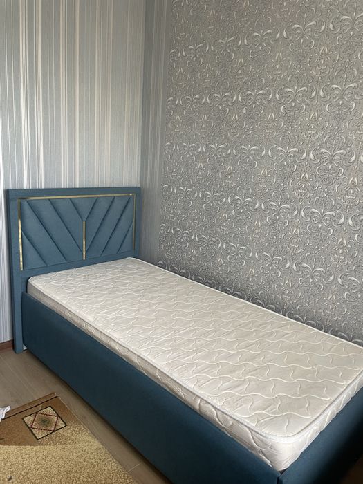 Продаются кровати с матрасами