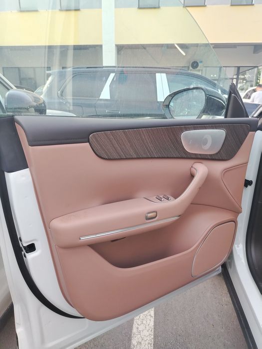 Leapmotor c11 hybrid 300 kmlik luxsury, Restayling 2026 versiya
