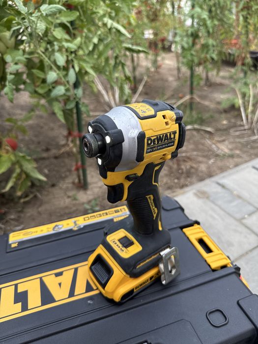 Vind impact Dewalt DCF850 cu acum 2ah