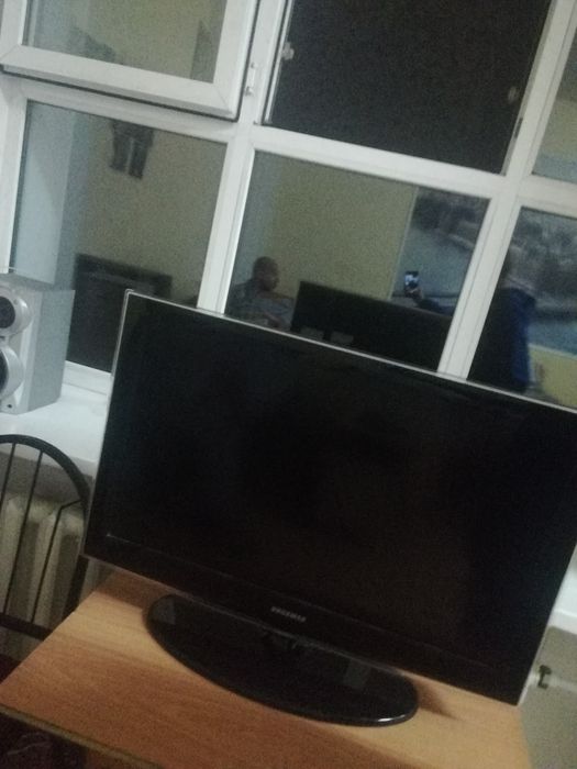 Продам плазмины тиливизор за40000