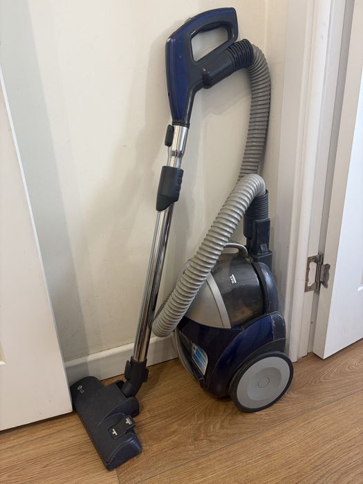 Пылесос LG VK70187HQ