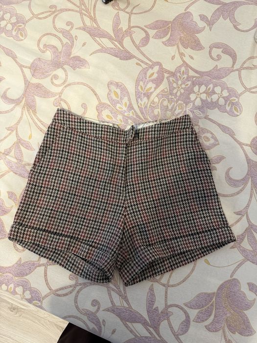Costum H&M toamna stofa cu pantaloni scurti