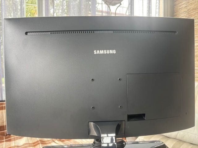 Monitor Samsung C27JG50, 27", WQHD 2K, 144Hz, curbat, VA