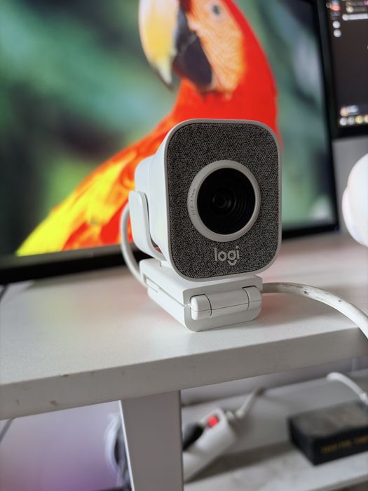 Веб камера Logitech StreamCam