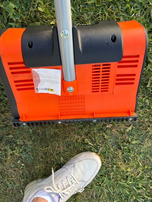 ЧИСТО НОВ! Електрически снегорин / Електрическа лопата Yourlife ST-1500 (1200W)