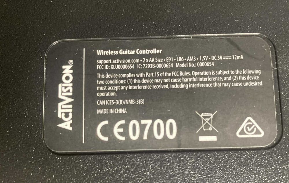 китари Guitar hero live