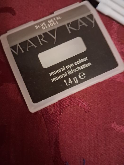 Коробочки для  теней