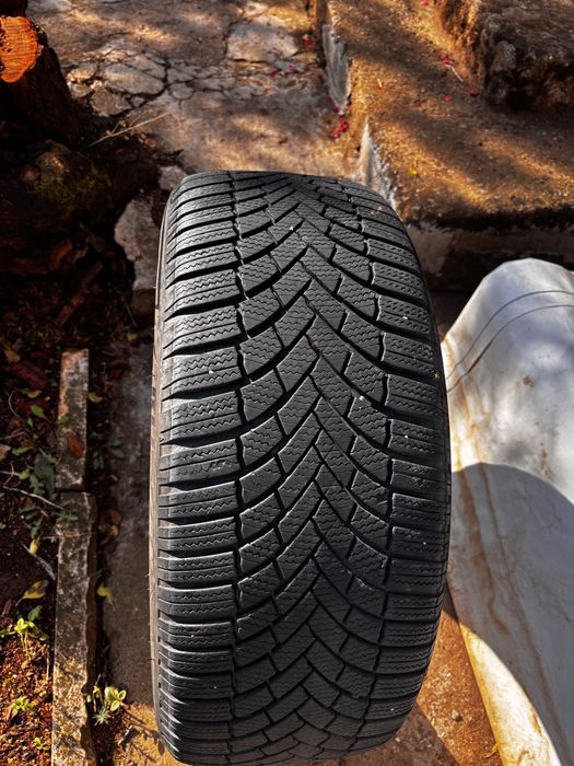 Зимни гуми Bridgestone 225/50 R17 – DOT 2021, като нови