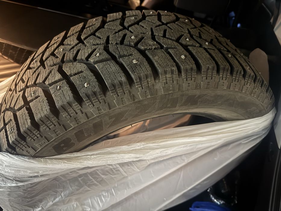 Автошины Bridgestone комплект