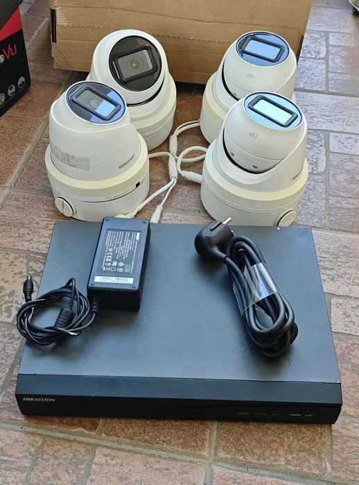 6MP Hikvision комплект за видеонаблюдение с 4 IP камери и 2TB HDD
