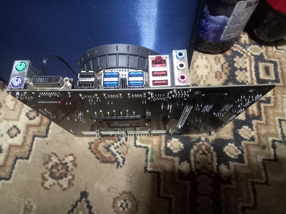 Placă de bază ddr4 ASUS