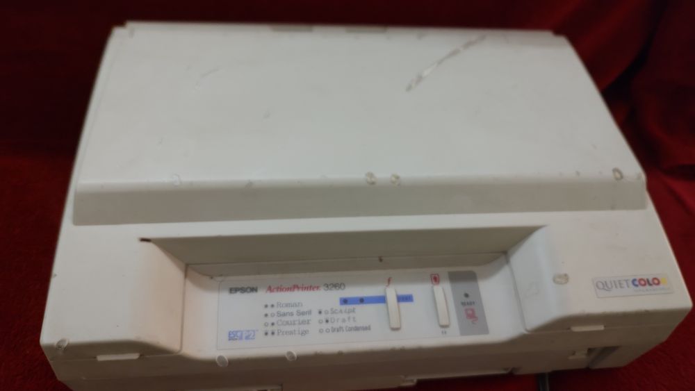 Продавам принтер Epson 3260