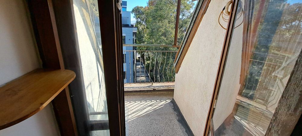 Дава се под наем Едностаен апартамент в Пловдив, Център - 18 кв.м за 204 € - Снимка #3