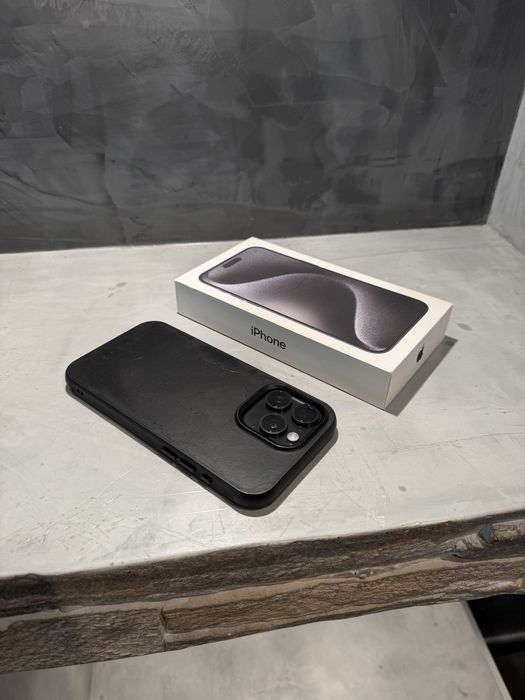 КАТО ЧИСТО НОВ Iphone 15 Pro Max Black + подарък