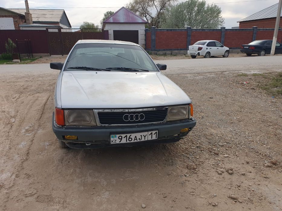 Ауди 100 сатылады