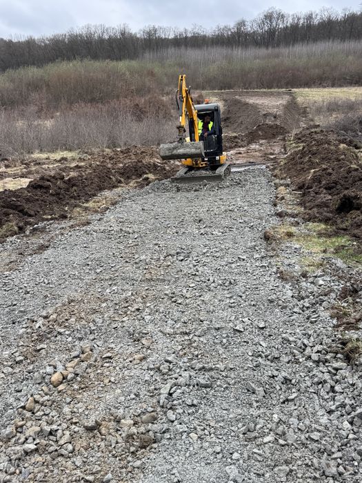 LUCRARI /INCHIRIERI excavator 3t / Buldozer 20 t