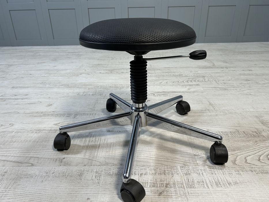 Винтидж табуретка на колела Giroflex Г356