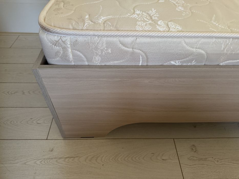 Продам кровать 2/80 в отличном состоянии