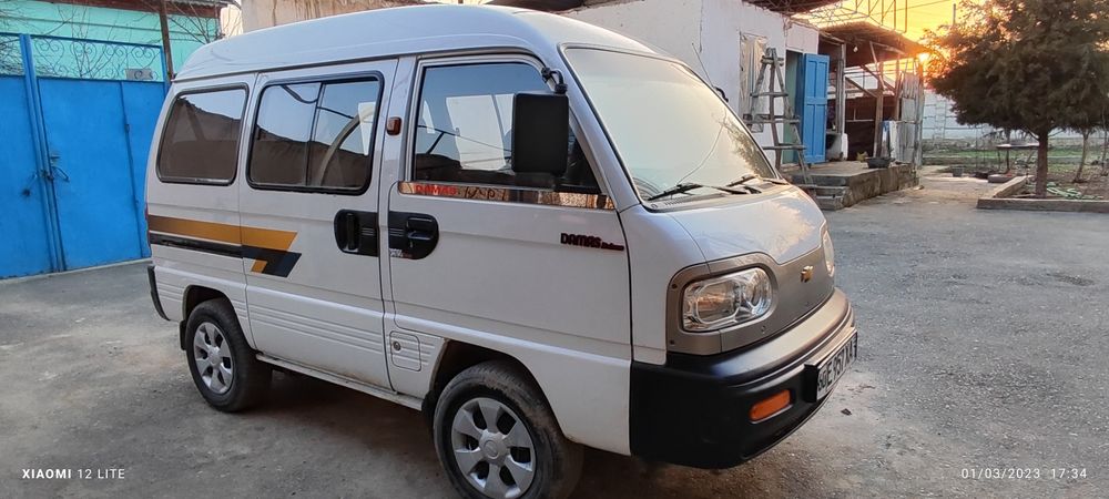 Damas sotiladi. 6000