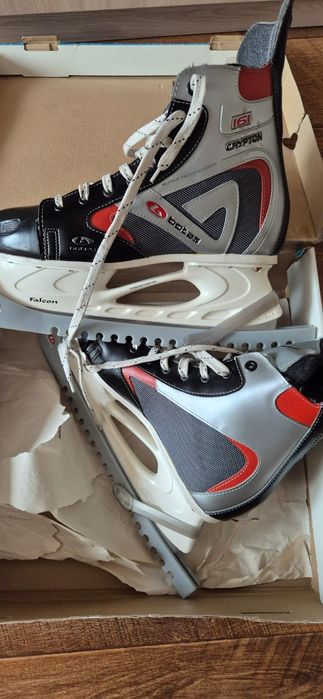 Хоккейные коньки