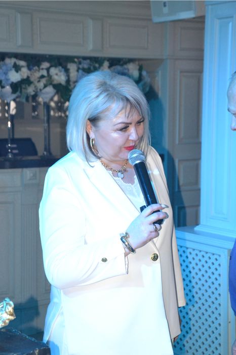 Ведущая праздников/Тамада