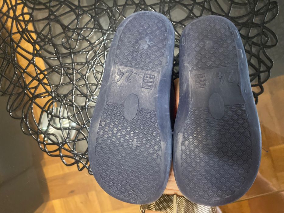 Детски пантофи на марката Колев и Колев