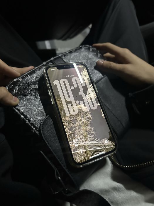 Продам Iphone 13 Pro max