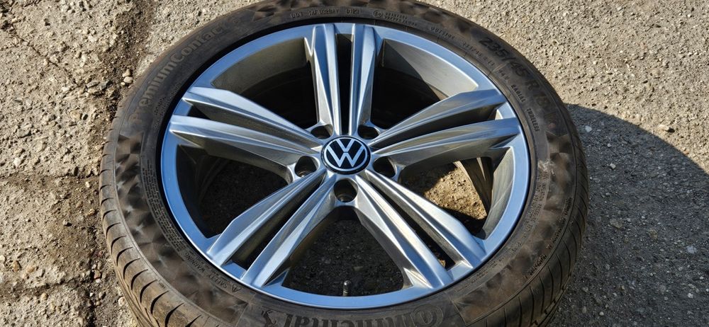 Jante VW 18 Passat 3G B8 R line  235 45 18 Continental vara DOT 2023