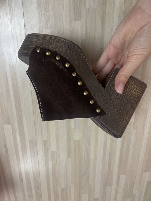 Сабо из натуральной замши.