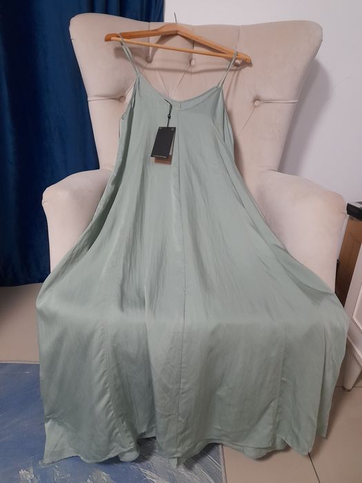 Rochie lunga Massimo Dutti clos cu bretele subtiri verde salvie XS