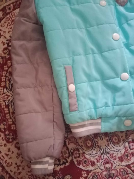 Бомбер демисезонный женский