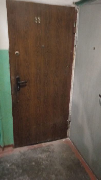 Продам, стальную дверь,б/у , самовывоз