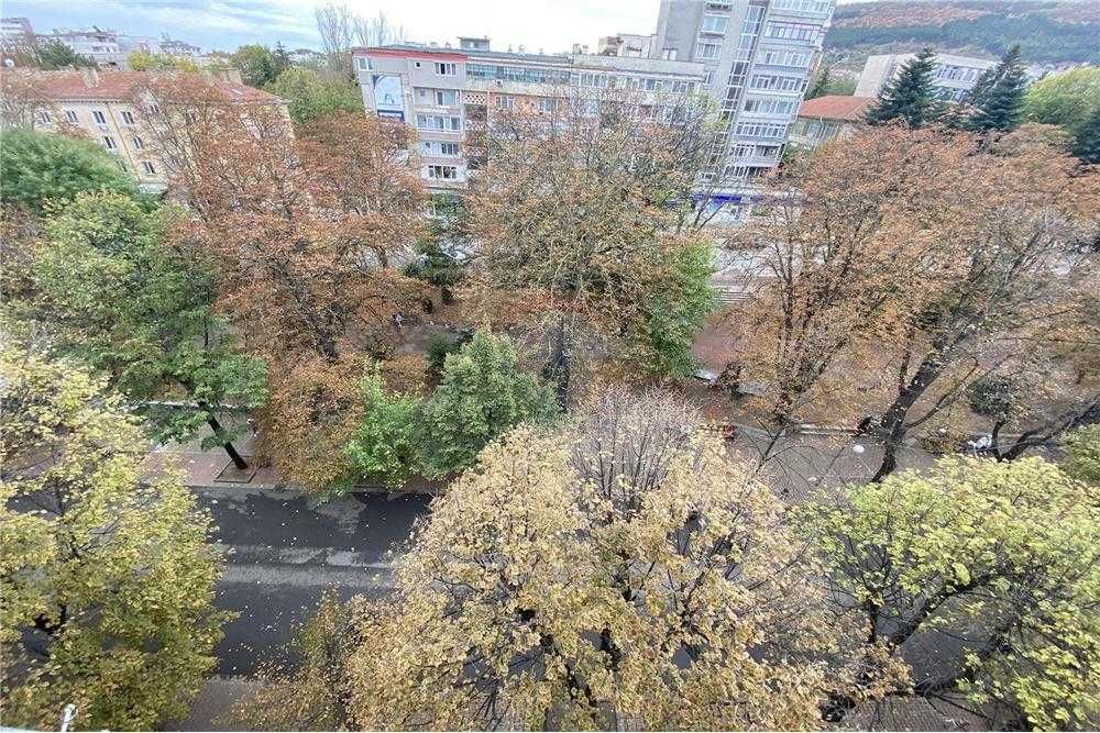 Продава се Тристаен апартамент в Шумен, Пазара - 77 кв.м за 1822 €/кв.м - Снимка #13