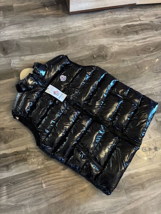 Vesta Neagra Lucioasa (S-XL)