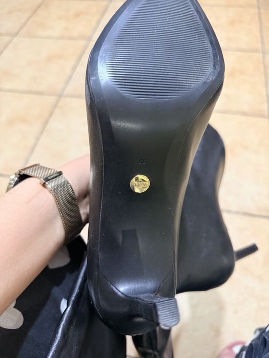 Стильные сапоги от ZARA новые