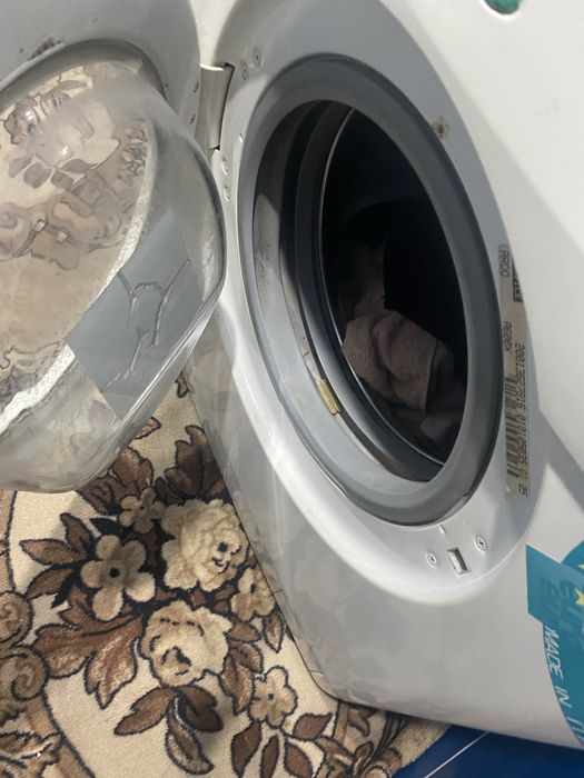 Продам стиральную машину