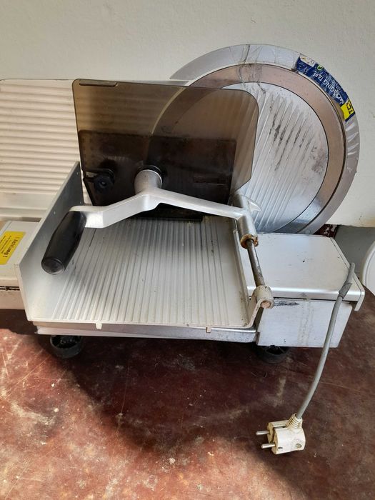 Машина за рязане на колбаси