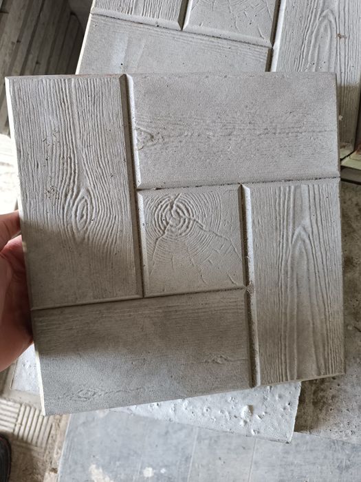 Продается тратуарная  плитка , бордюр .