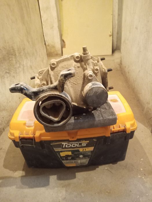 Заден диференциал за Тойота РАВ  4 2.0.дизел 2004г.