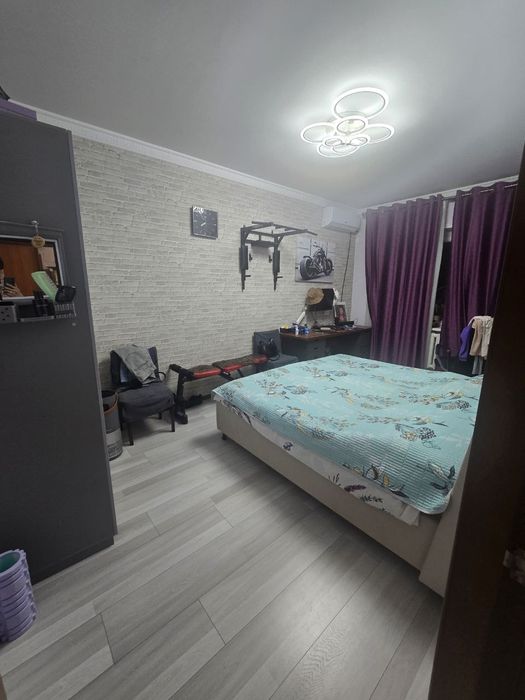 Не маклер Продается 4-х комн-я квартира на Алмазарском районе!