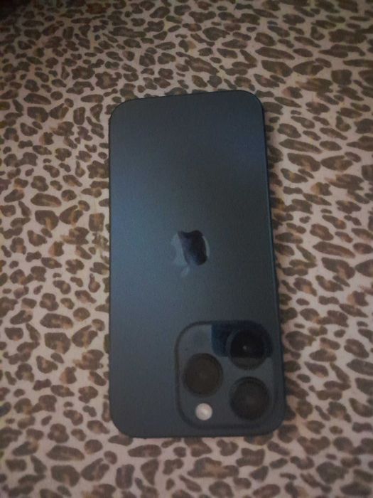 Vand iphone 15 pro baterie 100% 100%