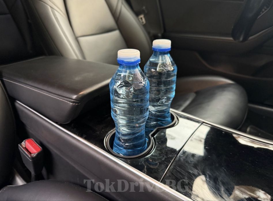 Двойна поставка за чаши за централна конзола за Tesla Model 3/Y