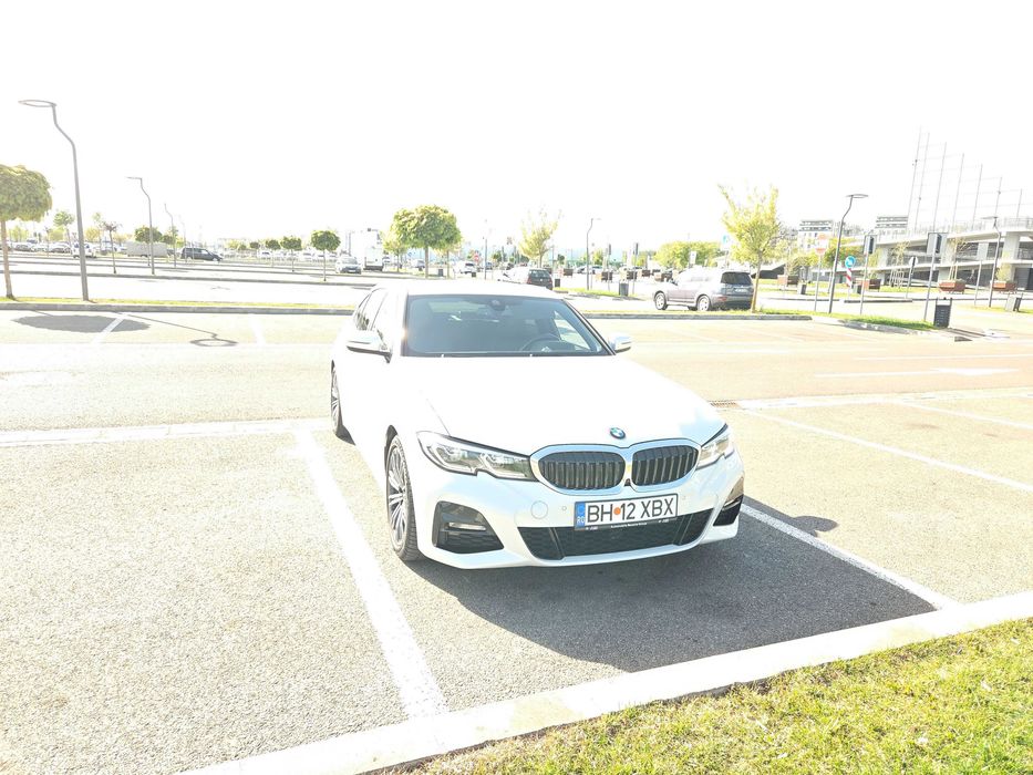 Vand BMW 330i stare perfecta 258 CP - an 2021